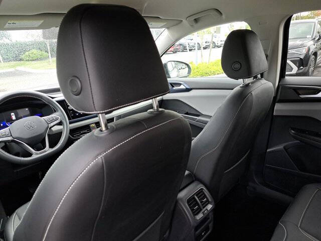 2023 Volkswagen Taos SE