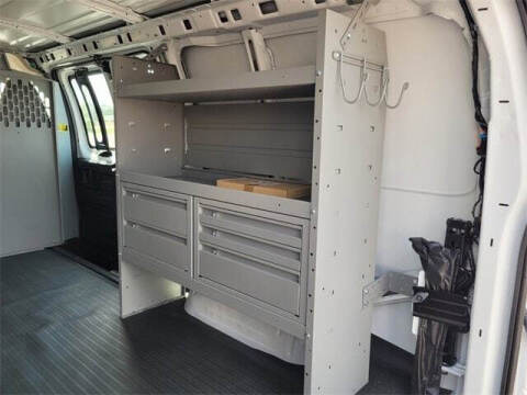 2025 Chevrolet Express 2500