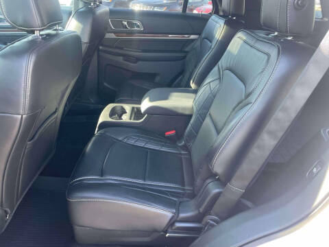 2018 Ford Explorer Platinum