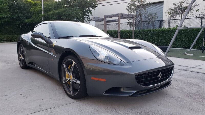 2014 Ferrari California Base photo 3