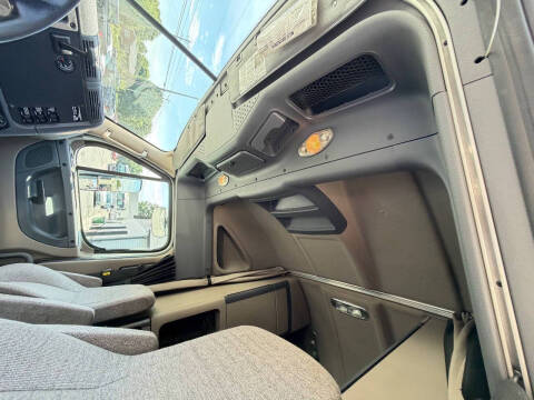2013 Freightliner Cascadia