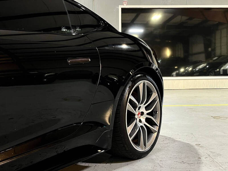 2015 Jaguar F-TYPE R