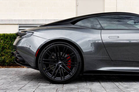 2024 Aston Martin DB12 V8
