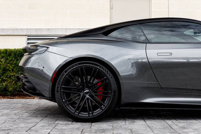 2024 Aston Martin DB12 V8