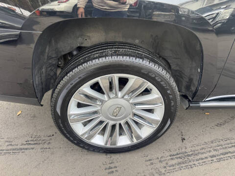 2017 Cadillac Escalade ESV Platinum