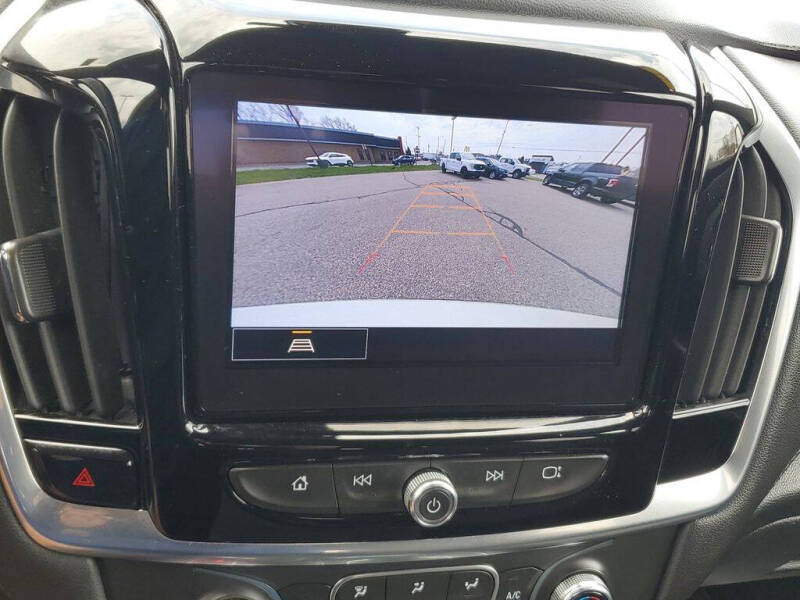 2022 Chevrolet Traverse LT Cloth