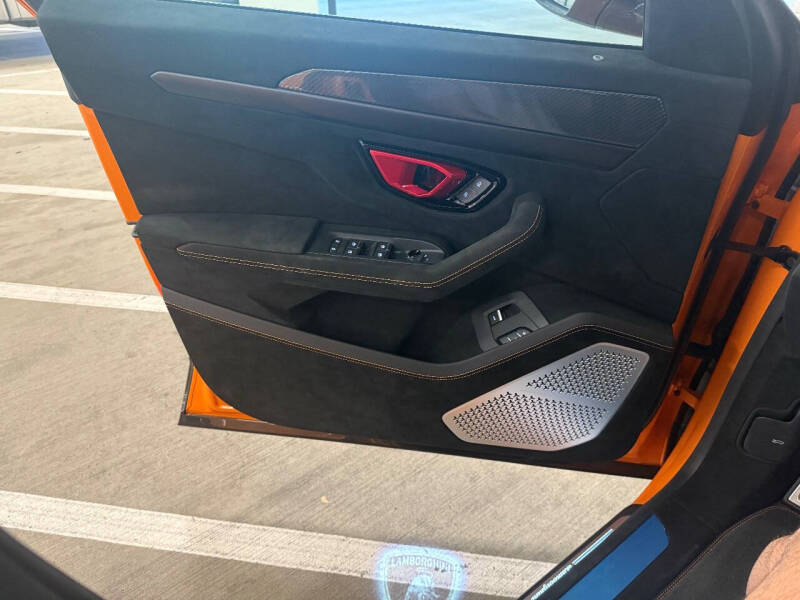 2024 Lamborghini Urus Performante