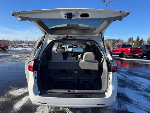 2020 Toyota Sienna LE 7-Passenger