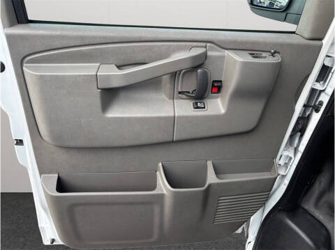 2024 GMC Savana 2500