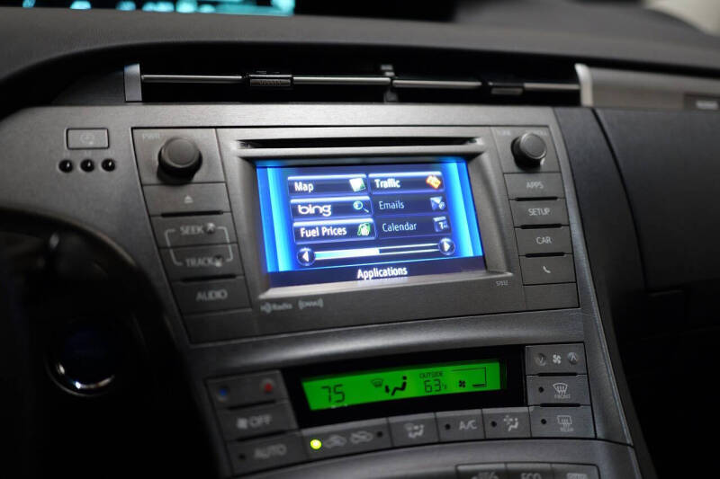 2013 Toyota Prius Plug-in Hybrid Advanced