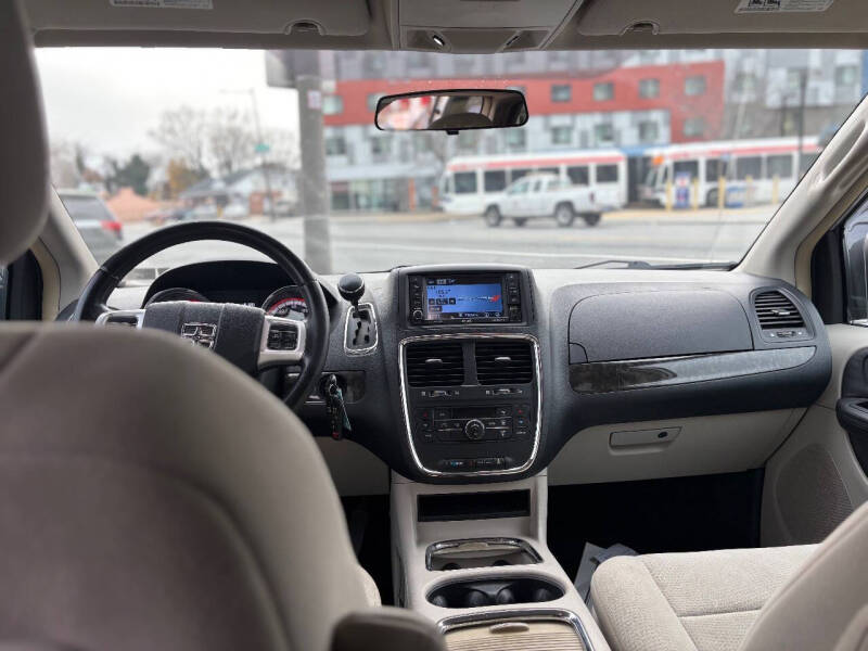 2011 Dodge Grand Caravan Crew