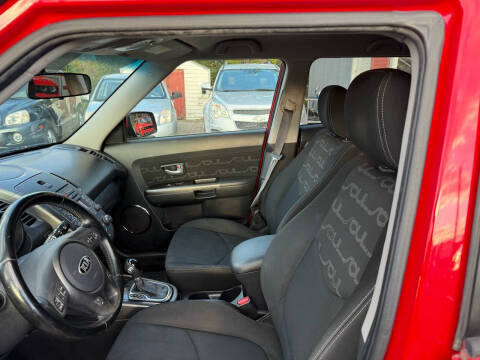 2013 Kia Soul +