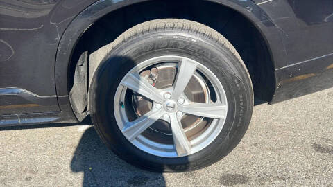 2019 Volvo XC90 T5 Momentum