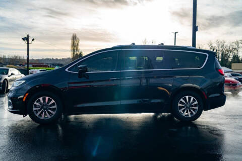 2021 Chrysler Pacifica Touring L