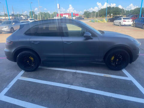 2017 Porsche Macan