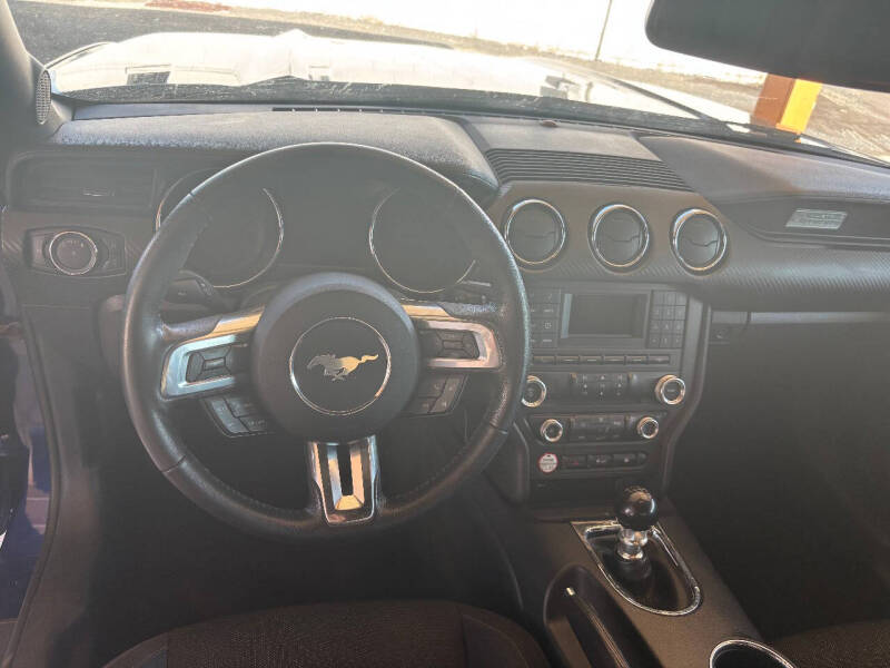 2016 Ford Mustang V6