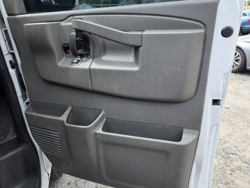 2021 Chevrolet Express 2500