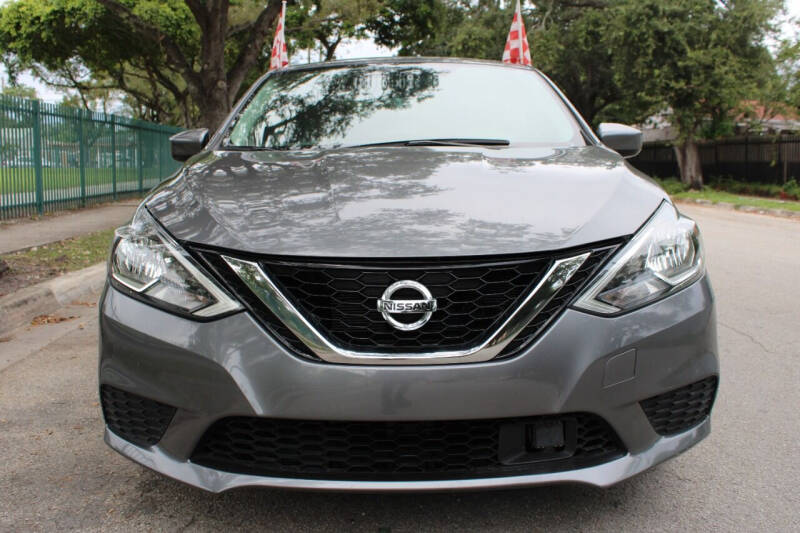 Nissan Sentra's photo