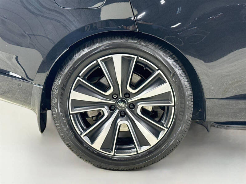 2023 Land Rover Range Rover P530 SE LWB