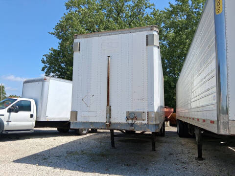 2004 STRICK DRY VAN
