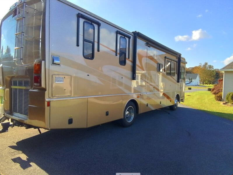 2007 Fleetwood Bounder 35H for sale at RV Wheelator in Tucson AZ