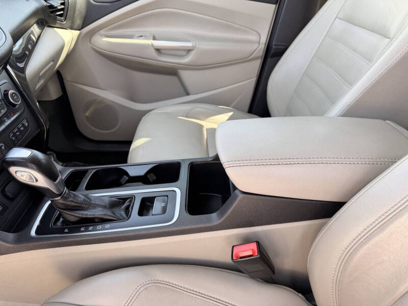2019 Ford Escape Titanium