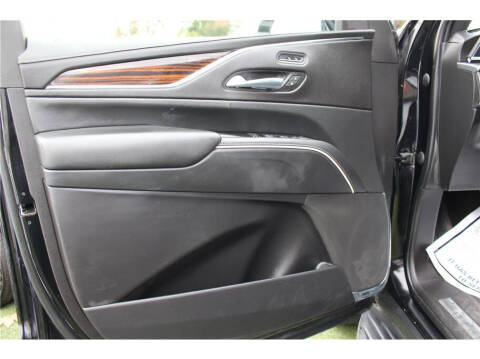 2023 Cadillac Escalade ESV Luxury