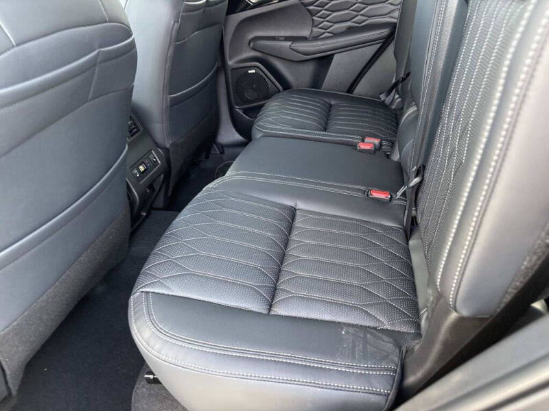 2026 Mitsubishi Outlander SEL