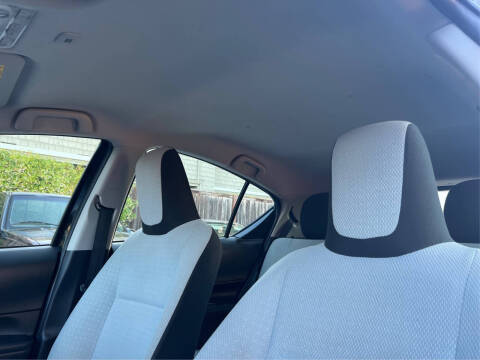 2015 Toyota Prius c One