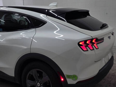 2022 Ford Mustang Mach-E Select