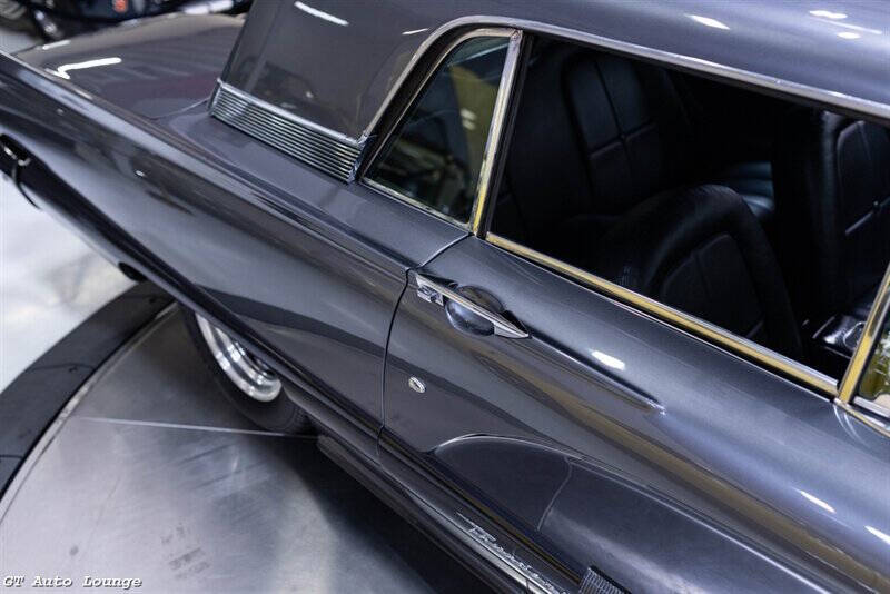 1959 Ford Thunderbird 26