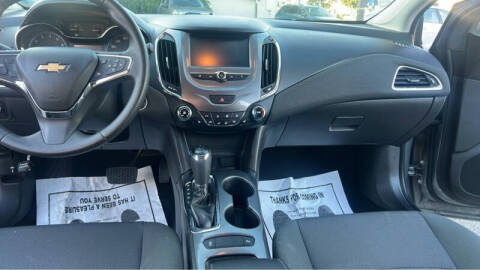 2018 Chevrolet Cruze LT Auto