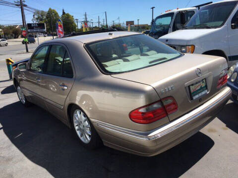 2000 Mercedes-Benz E-Class