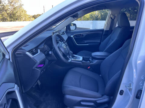 2019 Toyota RAV4 Hybrid LE