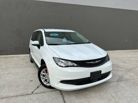 2020 Chrysler Pacifica Limited Red S