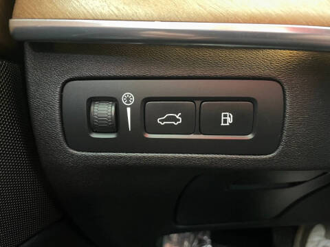 2016 Volvo XC90 T8 eAWD Inscription