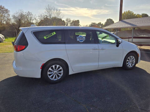 2017 Chrysler Pacifica Touring