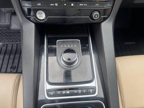 2017 Jaguar F-PACE 35t Premium