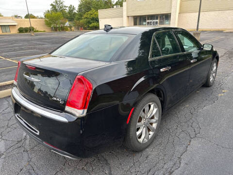 2016 Chrysler 300 C