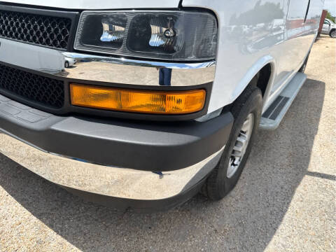 2024 Chevrolet Express 2500