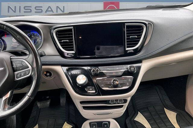2021 Chrysler Pacifica Touring L