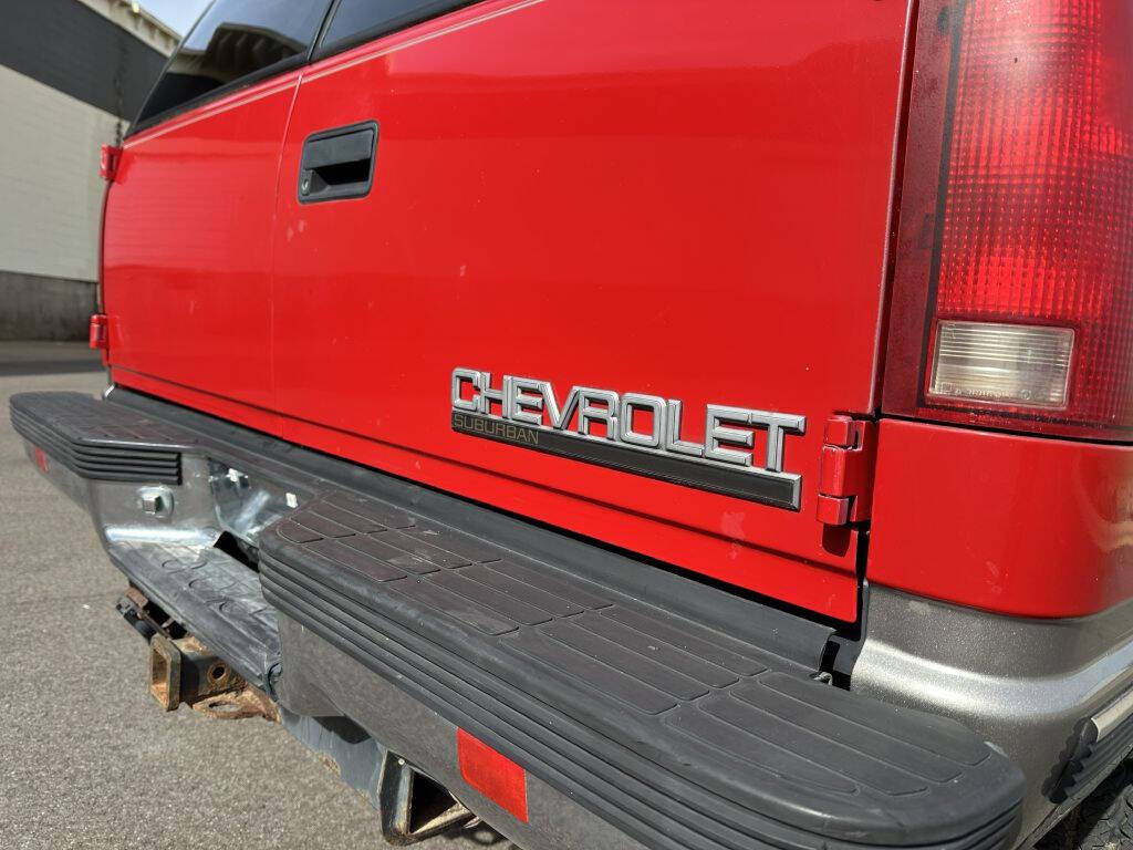 1998 Chevrolet Suburban 20