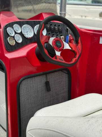 2015 Caravelle Razor