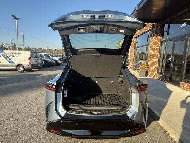 2024 Lexus RZ 450e Luxury