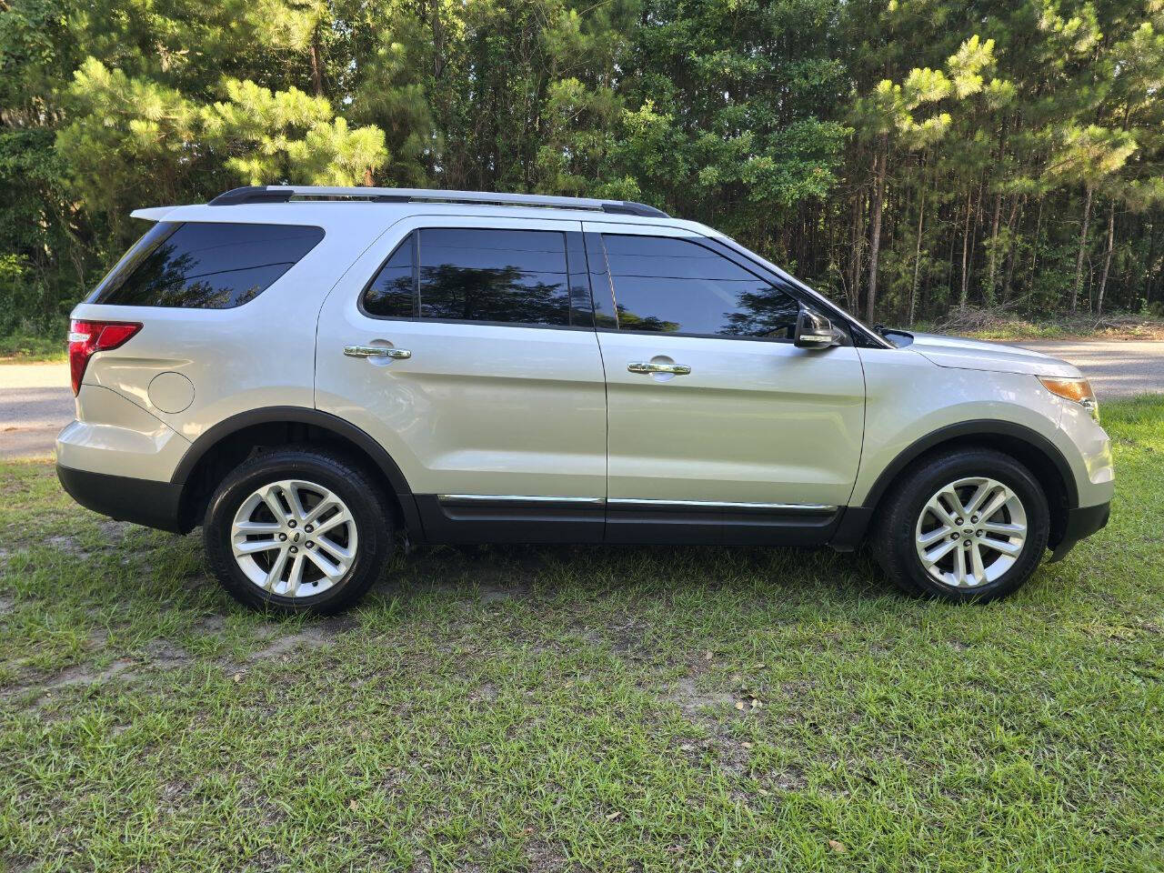 Silver 2015 Ford Explorer XLT XLT 4dr SUV 1