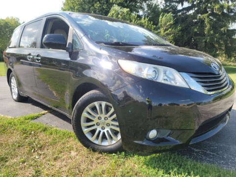 2014 Toyota Sienna for sale at Sinclair Auto Inc. in Pendleton IN