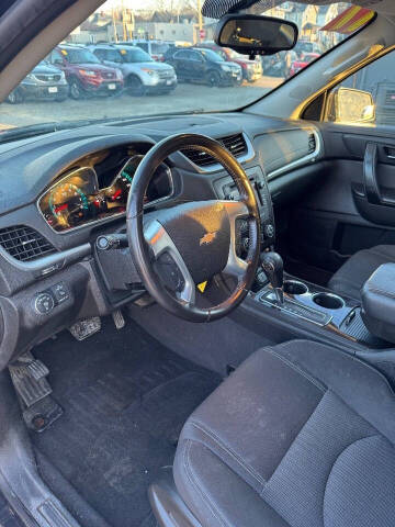 2017 Chevrolet Traverse LT