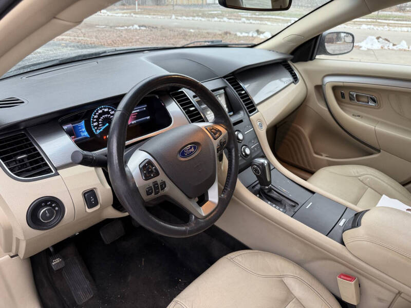 2014 Ford Taurus SEL