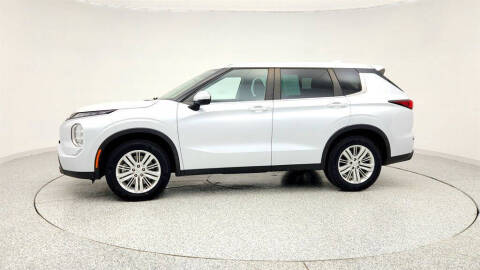 2023 Mitsubishi Outlander ES