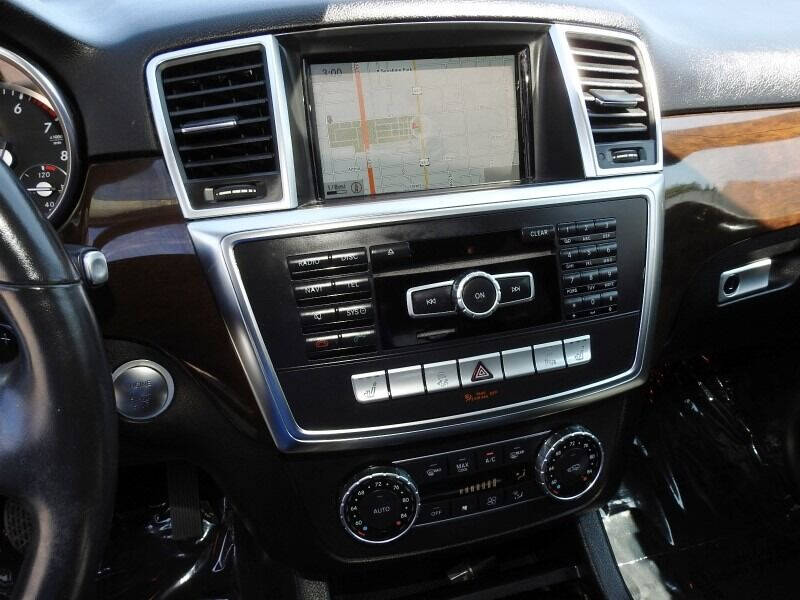 2015 MERCEDES-BENZ ML-Class SUV / Crossover - $17,900